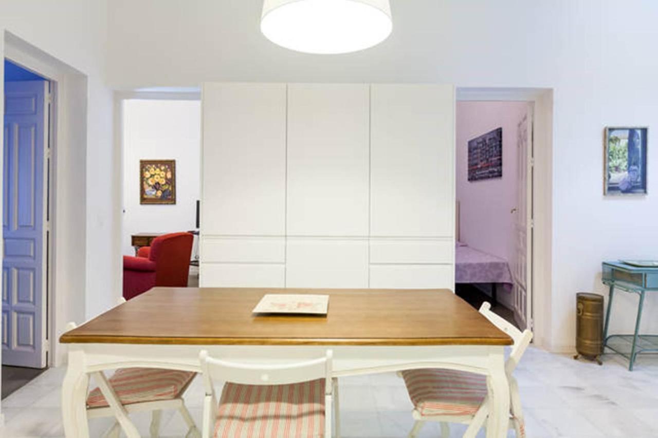 Apartamentos Rg Arenal Seville Room photo