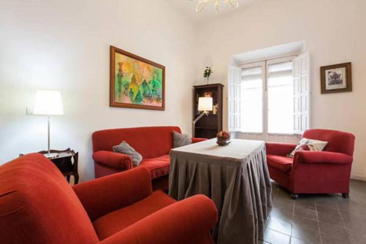 Apartamentos Rg Arenal Seville Room photo